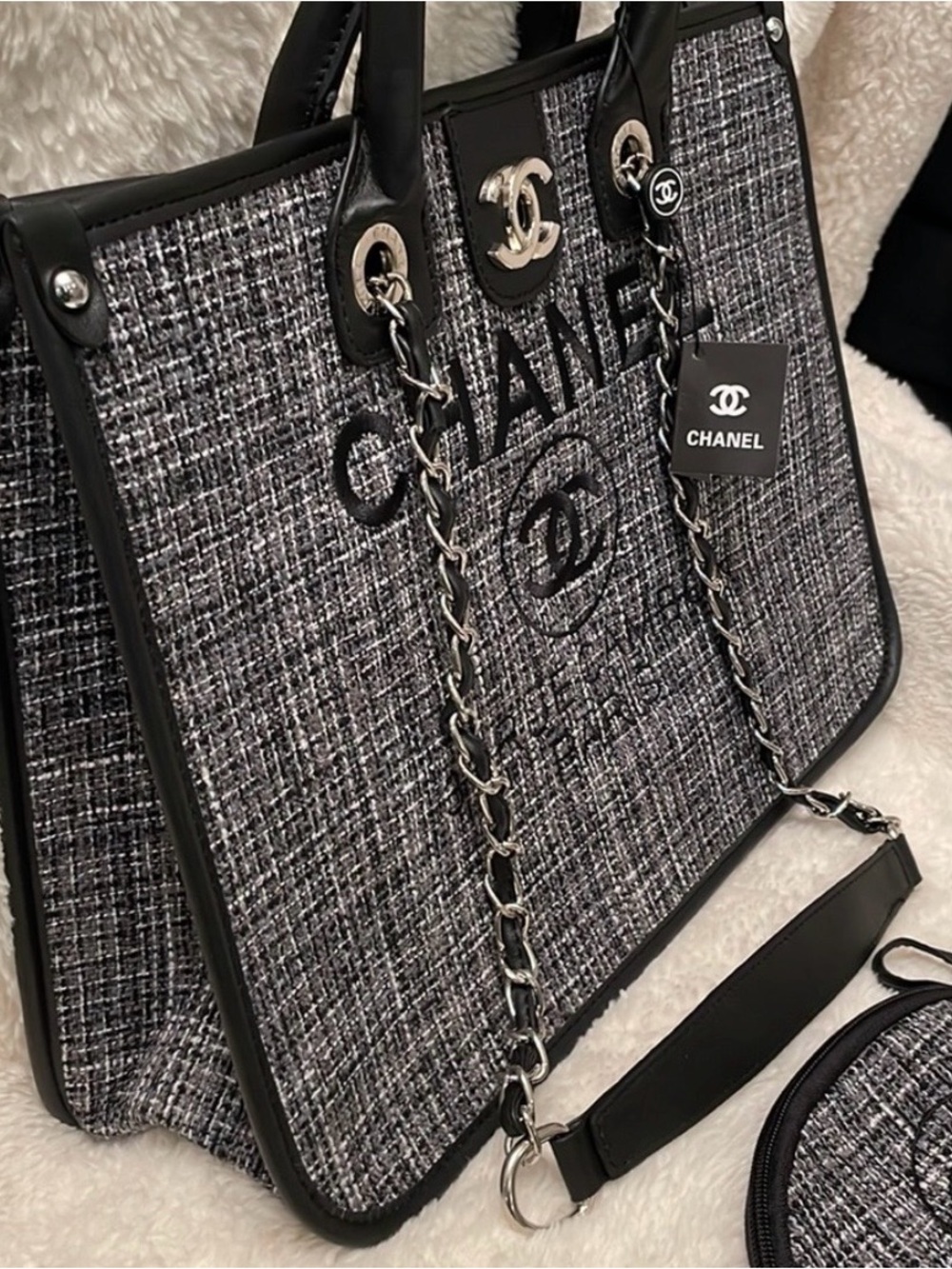 Luxury Tote Set - Picture 7 of 15